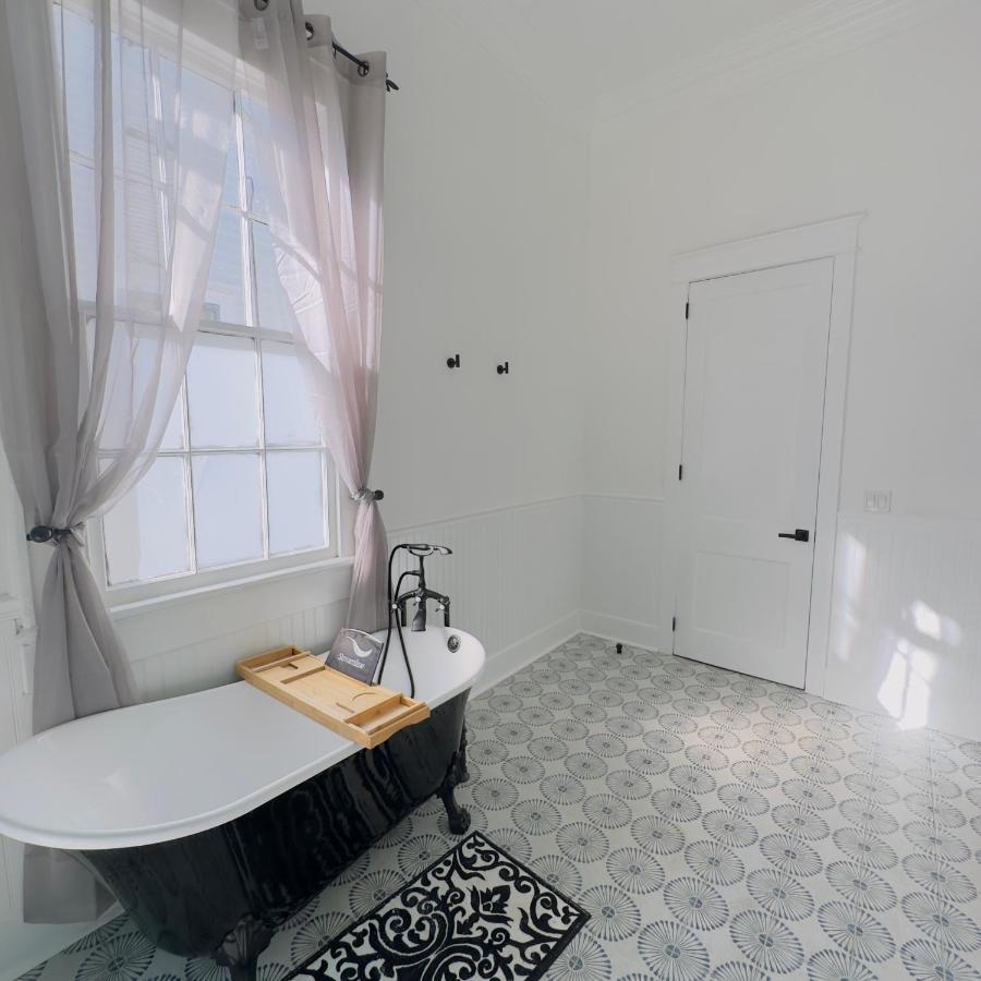 Endless Story Magazine Suite Walk French Quarter New Orleans Exteriör bild
